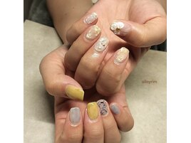 アシンメトリーニュアンスネイル