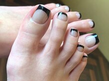 サロンドフォーエイチ(salon de 4H)/モノトーンフレンチでクールに♪