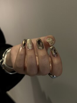 ワン(One)の写真/インク・絵の具・色鉛筆を使用した"独創性"溢れる、他にはないデザインで貴方の指先を彩ります。