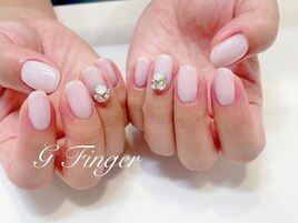 シアーホワイト＆ビジューネイル