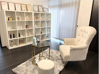 サロン ド ビューティフルール(Salon de beaute Fleur)の写真/【佐賀駅から車で５分】忙しい女性のための”今すぐ行ける”エステサロン♪初回価格も多数ご用意！