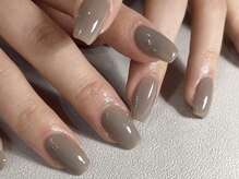 ノウェム(novem)/グレージュカラー