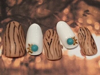 ネスト(Nest)/ウッドネイル（￥６５９０）