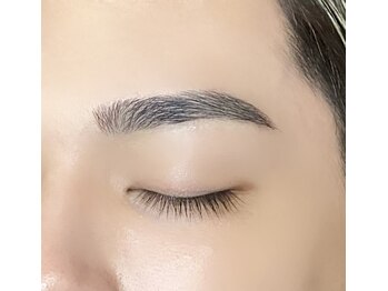 ビューステージ アイブロウサロン 吉祥寺/平行アーチ眉デザイン