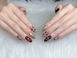ヒョウ柄×ゴールドの秋ネイル
