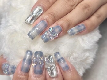 ラピス(Lapis)の写真/流行りの冬デザインから冬色ワンカラーも♪手元の煌めきで冬のご褒美☆西海岸風な店内で至福なひとときを◎