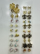 ドゥメール(DEMAILE)/耳ツボジュエリー