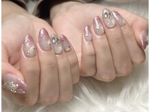 ミヌ(minu)の雰囲気（大人可愛い艶ネイルと流行りのデザインも◎）