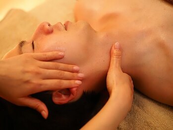 オアシス(Oasis)/デスクワークで肩、首辛い方に～