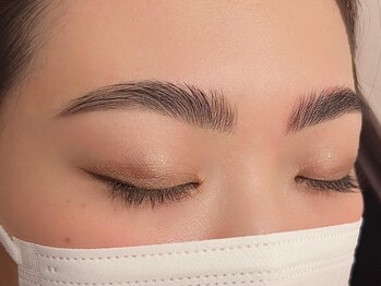 グランウィーユ エクラ 銀座(Grandoeil eclat)/ハリウッドブロウリフト