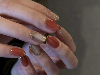 GLOW/NAIL 福井二の宮店【福井ネイル】【3月5日NEWOPEN(予定)】の写真/シンプルな中にもトレンドを取り入れたデザイン♪上品なネイルで指先見るたび気分が上がる♪初めての方も◎