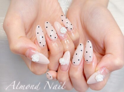 アルモンド ネイル(Almond Nail)の写真