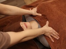 モンデマス ルーム/胸周りを解し正しい姿勢が可能に