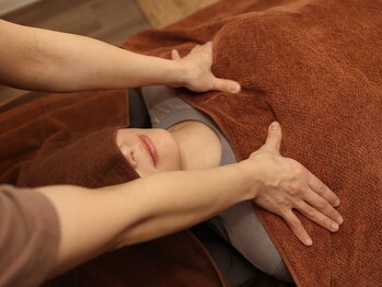 モンデマス ルーム/胸周りを解し正しい姿勢が可能に