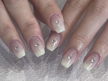 アイネイルズ 三宮店(I nails)/アイボリーグラデーション¥8200