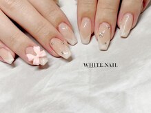 ホワイトネイル(WHITE NAIL)