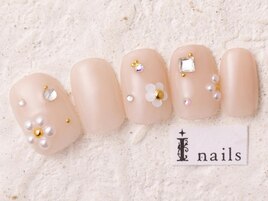 シンプルフラワービジュー8000円
