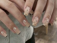 アイネイルズ 新宿店(I nails)/【Yumeka】ちぐはぐドット