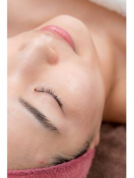 クレビア(CREBIA)/【シミ・シミケア専門店】沖縄県