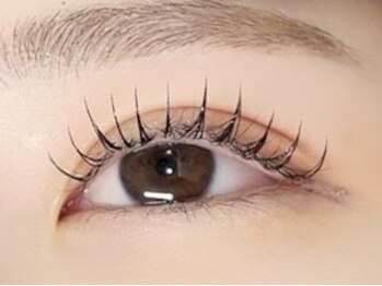 ドクターアリィ 岐南店(Dr.ALII)の写真/フラットマットラッシュ導入サロン◇【フラットマットラッシュ120本¥5500!】華やかな印象EYEに★