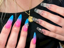 海外クリアネイル