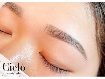 シエロ 川崎店(Cielo)の写真/お顔の黄金比から眉の形をご提案★美眉アイブロウWAX4000円から★眉が変わると雰囲気が変わる!メンズもOK◎