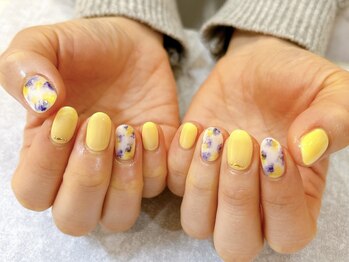 春のイエローネイル♪