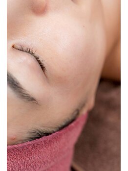 クレビア(CREBIA)/【シミ・シミケア専門店】沖縄県