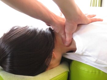 エンタ治療院/施術風景