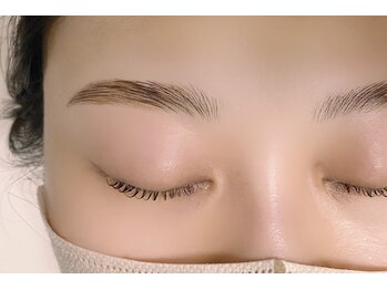 ヒュー(Hue)/眉パーマ＆眉ワックス◎