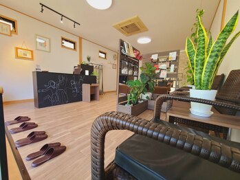 下村治療院/待合室