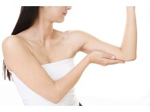 プニっと二の腕もスッキリで半袖も怖くない♪