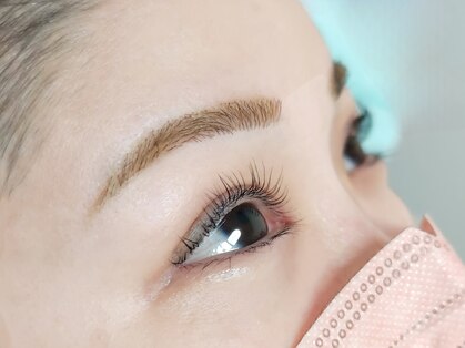 アイブロウ アンド スキンメイクアップ エマ(eyebrow & skin makeup EMMA)の写真