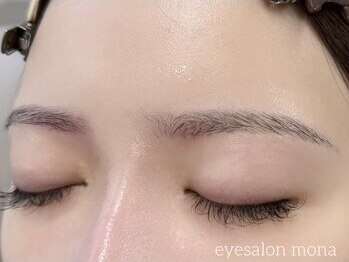 モナ(mona)/ストレートアーチ眉/銀座/東銀座