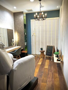 アース コアフュールボーテ 守谷店(EARTH coiffure beaute)の写真/EYEのみお子様同伴OK！※ネイルはキッズルームで待てるお子様のみOK！