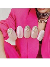 レイネイル レイアイ レイエステティック 扶桑店/ベージュ×ラメ