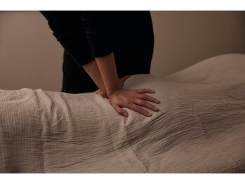 エントランス 北綾瀬(entrance)/腰痛/肩こり/猫背/巻き肩/首こり