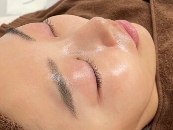 ホワイトラボ 梅田茶屋町(White labo)の写真/【韓国肌管理】内側から発光するような艶肌を日本で体験＊透明感溢れるお顔に♪