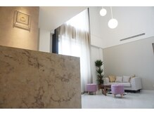 グラナーダ(granada)/受付け・待ち合いスペース