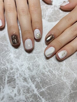 ビビ(VIVI)/ニュアンスネイル