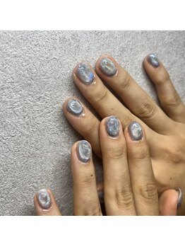 サイン(sin.)の写真/〈ベーシックでもひと癖あるデザイン〉まったく同じは存在しない個性を演出するニュアンスネイルが得意:）