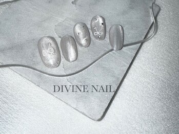 ディバイン ネイルズ(DIVINE NAILS)/ ジェルアートやり放題
