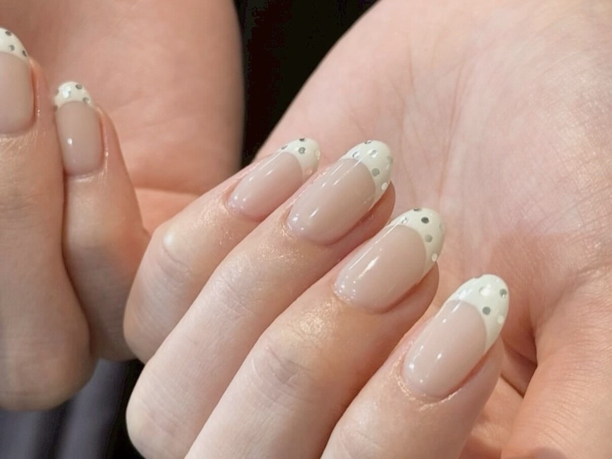 2026年冬トレンド】オフィス 春のネイルデザイン集｜人気順｜25ページ