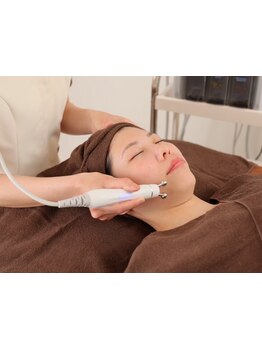 ホウレイ線・たるみ改善！予防ケア