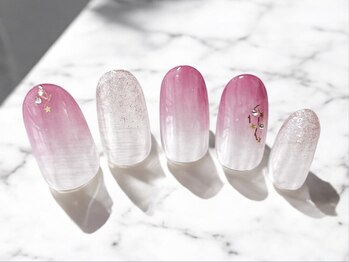 リリー(Lilly)/グラデーションネイル