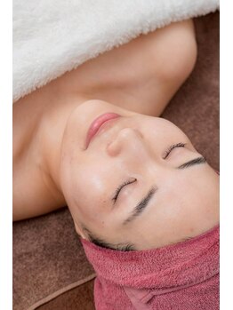 クレビア(CREBIA)/【シミ・シミケア専門店】沖縄県