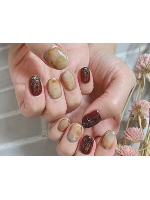 nail atelier spoon