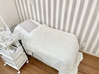 ビーナスフォート天神川/施術ベット