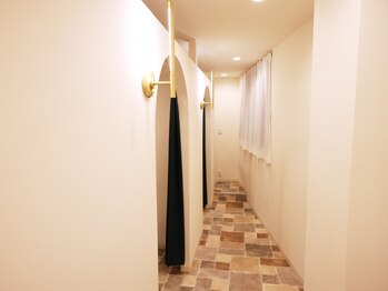 ラ エストロ 代官山(La Estro)/店舗内観*柔らかい雰囲気の店内