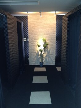 癒し空間 リラーク 神田/店内通路